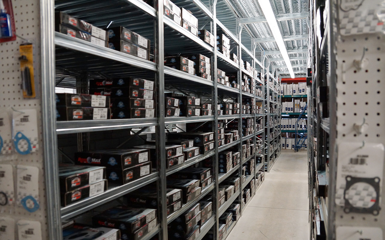 unirack-catwalk-automotive-motorcade2-scaled